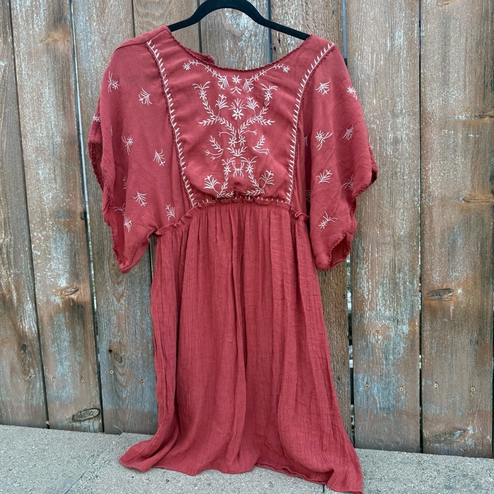 BLUE RAIN Women’s Rust Red Embroidered Short Sleeve Mini Dress Size Small